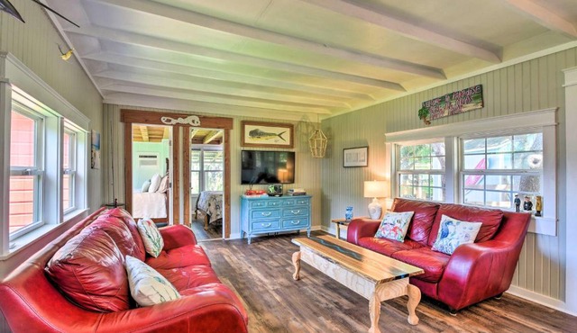 Furnished Deck & Dock: Renovated Sargent Cabin!