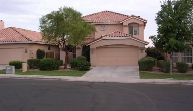 Furnished Executive Golf Course Home