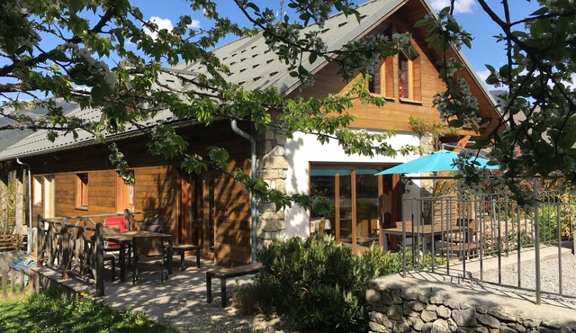 Furnished family house, Annecy Lake, for 7 to 12 people.