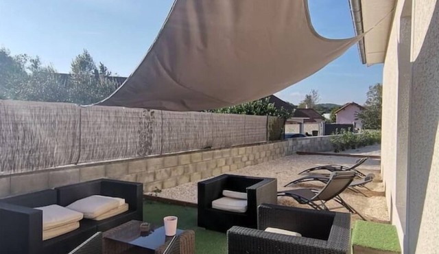 Furnished gite for 8 people in idyllic, peaceful setting.