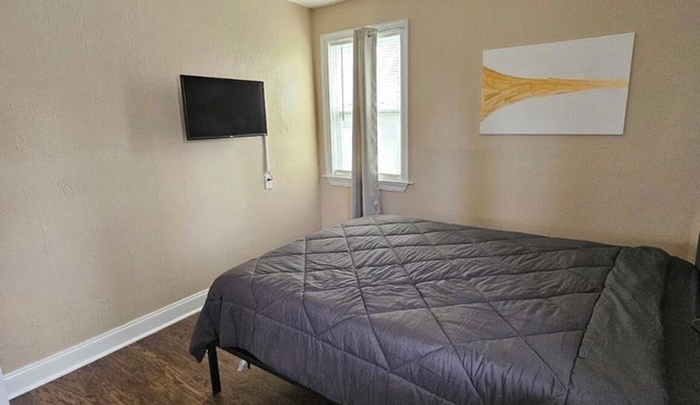 Furnished Home Near Plants – Long Stays Welcome