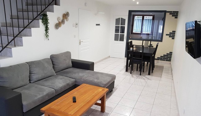 Furnished HOUSE 84 m² Ambérieux en Bugey