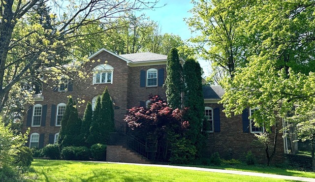 Furnished Long-Term Rental: 5 Bedroom, 4 Bath on 1/2 Acre