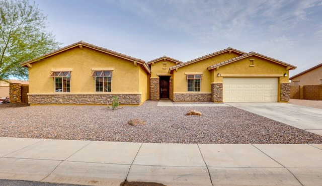 Furnished Patio! Retreat 12 Mi to Dtwn Phoenix