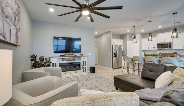 Furnished Patio! Family Retreat in Buckeye Verrado