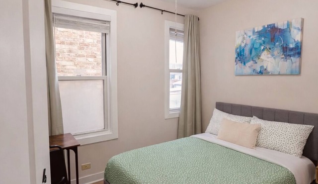 Furnished Private Room near Illinois Medical District & UIC