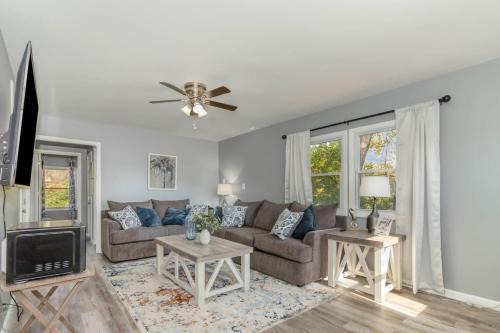 Furnished Ranch Home with FREE washer and dryer