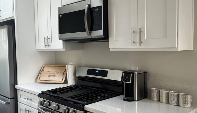 Furnished Rental Near Loma Linda & Redlands Washer Dryer 30+ Day Stays