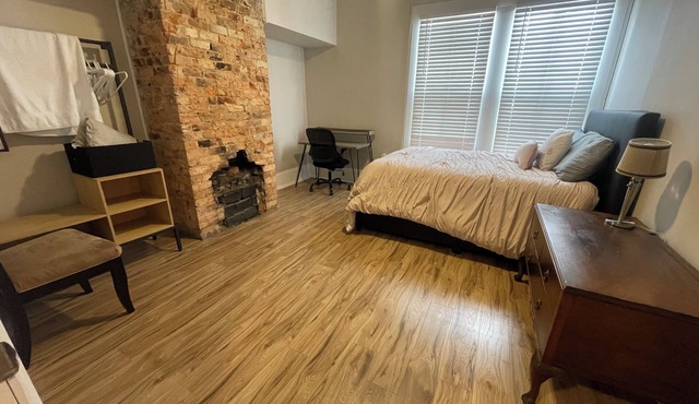 Furnished room at Ga tech campus close to Mercedes Benz stadium at a great rate