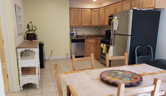 Furnished Room Close to Longwood Medical Center & Back Bay