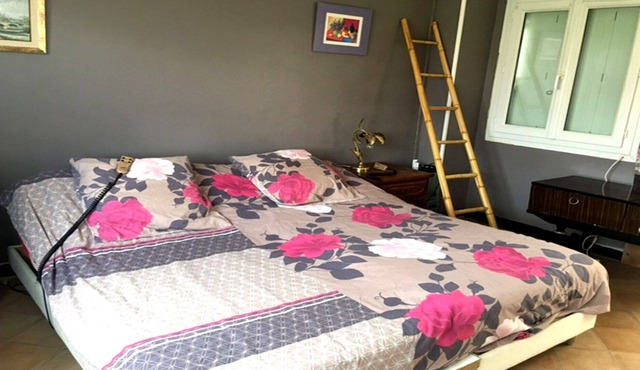 furnished room for 2