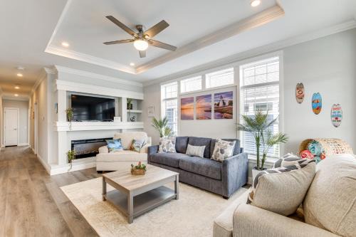 Furnished Screened Porch: Baypoint Resort Home!
