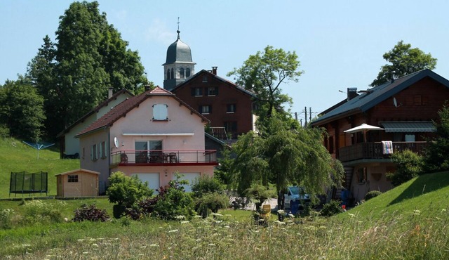 Furnished, single-storey gite in the heart of the village Completely refurbished in March 2025