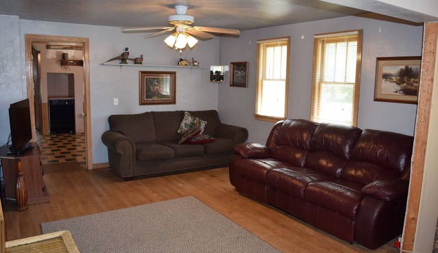 Furnished & Stocked like an Extended Stay Hotel - Family & Pet Friendly