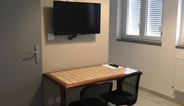 Furnished studio with kitchen