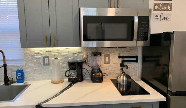 Furnished Suite/Cabin Near Downtown Dallas Ideal for Long Stays