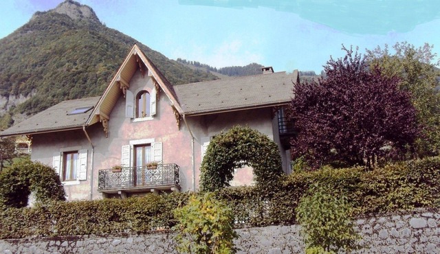 Furnished tourist accommodation ***