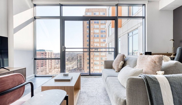 Furnished Virginia Square 1BR w/Gym & W/D, steps to Metro, by Blueground