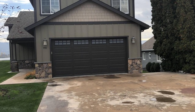 Furnished Waterfront view home Sleeps 8. Also available for monthly rental