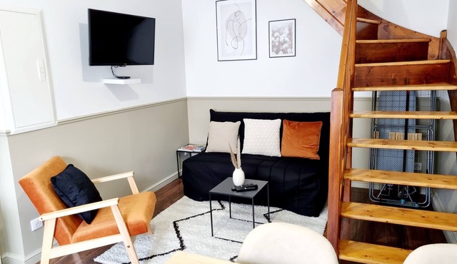 Furnished with holm oak, large comfortable T2