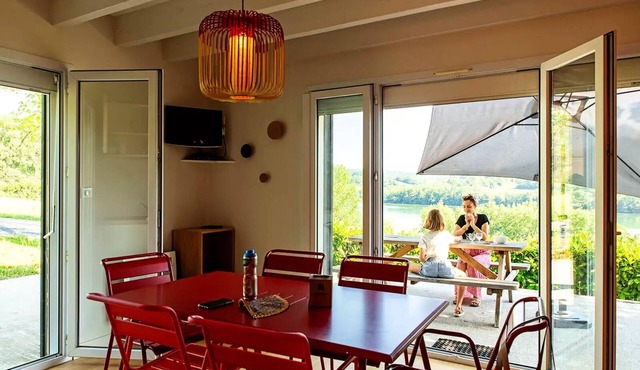 Gîte 32m² lake view (1bedroom) + open terrace + LV + TV 5 persons