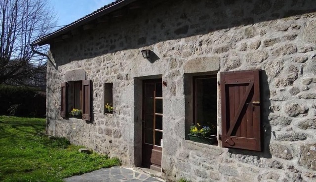 Gîte 4/6 pers. Quiet, hiking, mountain biking.