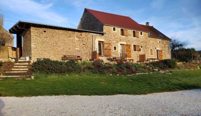 Gîte au Bois des Riots Tameron MONTILLOT YONNE 89 BOURGOGNE near Vézelay