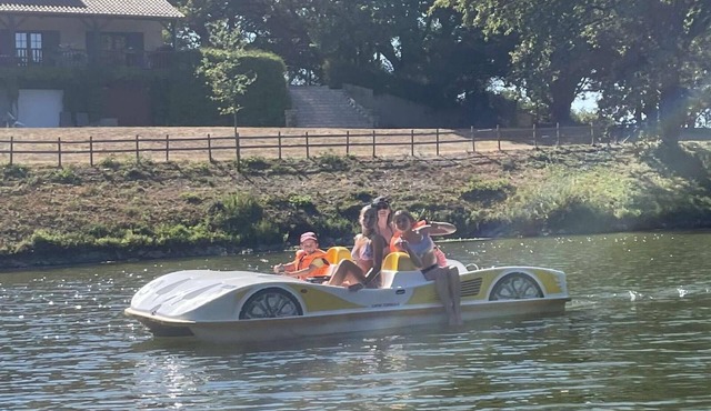 Gîte au Bord de l' eau Proche du Puy du Fou et du Parc Oriental de Maulévrier !