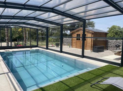 Gîte avec piscine chauffée, jardin privé et climatisation - FR-1-489-471