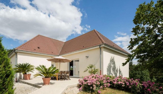 Gîte Baroville, 6 pièces, 14 personnes - FR-1-543-185