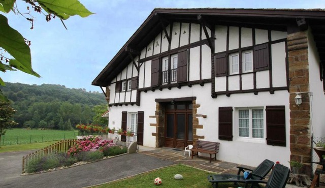 Gîte Beyrie-sur-Joyeuse, 6 pièces, 10 personnes - FR-1-384-19