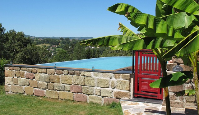 Gîte "côté pré"- "Les sources" self-catering estate, Objat, Corrèze