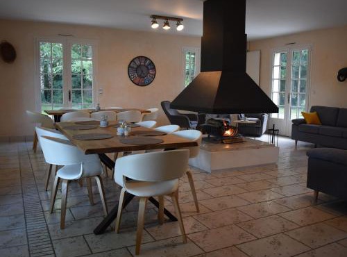 Gîte calme et paisible en forêt, idéal pour famille et amis - FR-1-410-486