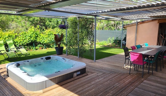 Gîte Casa Del Papé 4 stars Near Lac du Salagou Large terrace Summer kitchen