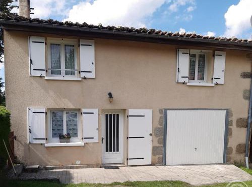 Gîte chaleureux avec animaux admis et wifi à Saint-Jean-la-Vêtre - FR-1-496-248