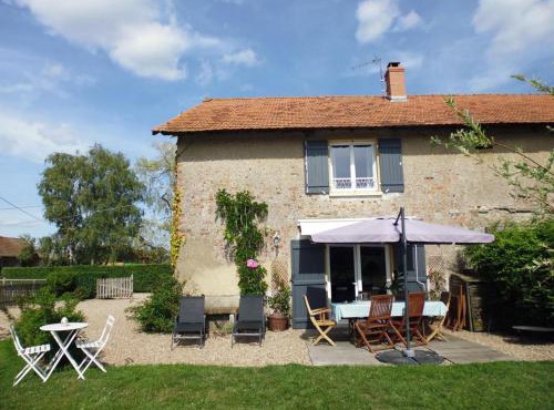 Gîte champêtre avec climatisation et jardin en Auvergne - FR-1-489-227
