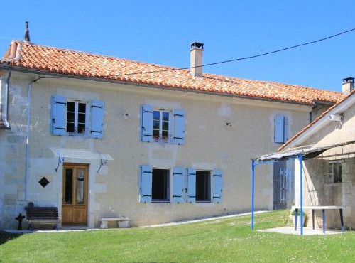 Gîte charentais avec cour privative, baby-équipement, télétravail, vélos, BBQ, animaux acceptés - FR-1-653-170