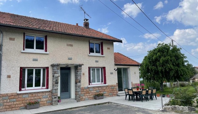 Gîte Chez Mamie avec jardin et terrasse, proche Vichy - FR-1-489-332