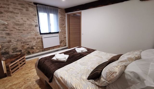 Gîte Corrézien 3 pers. Heated swimming pool