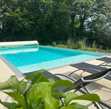 Gîte Corrézien 3 pers. Piscine chauffée