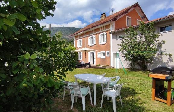 Gîte cosy avec avec jardin et parking privatifs - Hautes Vosges