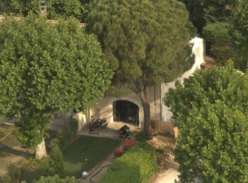 Gîte dans un mas Provençal - L'Oustalet