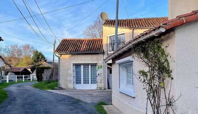 Gîte de 6 pers dans au bord de la Vienne votre évasion nature entre Terre et Eau