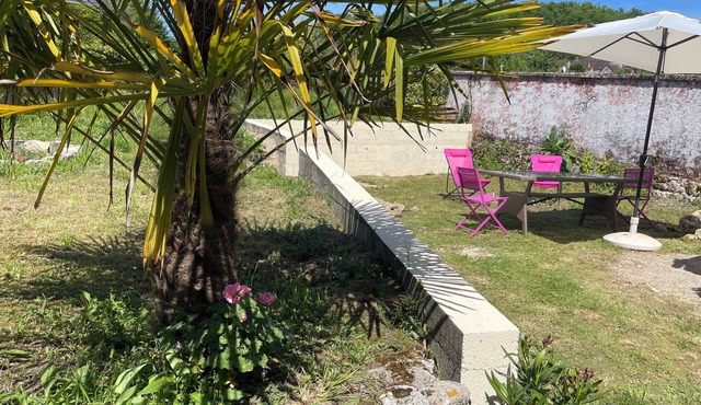 Gîte de Charme, Gîte de Lancienne Mairie Avec Atelier Dartiste