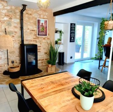 Gîte de charme Abelia avec extérieur au calme