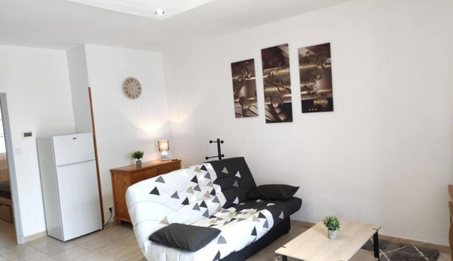 Gîte de la Tride B Avec Terrasse Proche du Centre