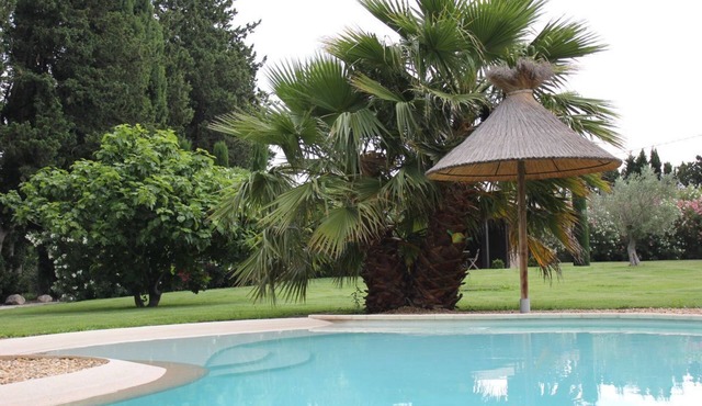 Gîte de Plain Pied de 48 m2 Attenant à un mas Provençal