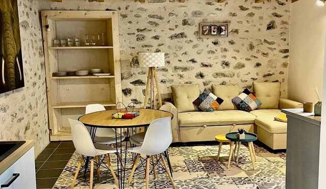 Gîte de Standing 2/4p au Coeur du Village Classé D'alba LA Romaine