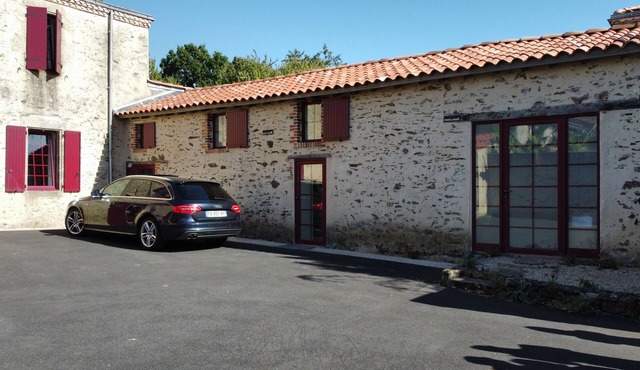 Gîte de Vacances La Charmille - Côté Cour