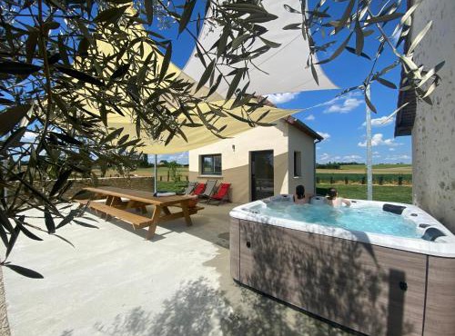 Gîte du Petit tenu 17 couchages -jacuzzi -2h Paris et 6 min gare Vivoin